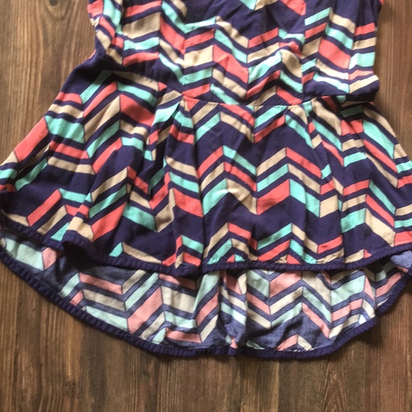 Hi lo top - Picture 2 of 4